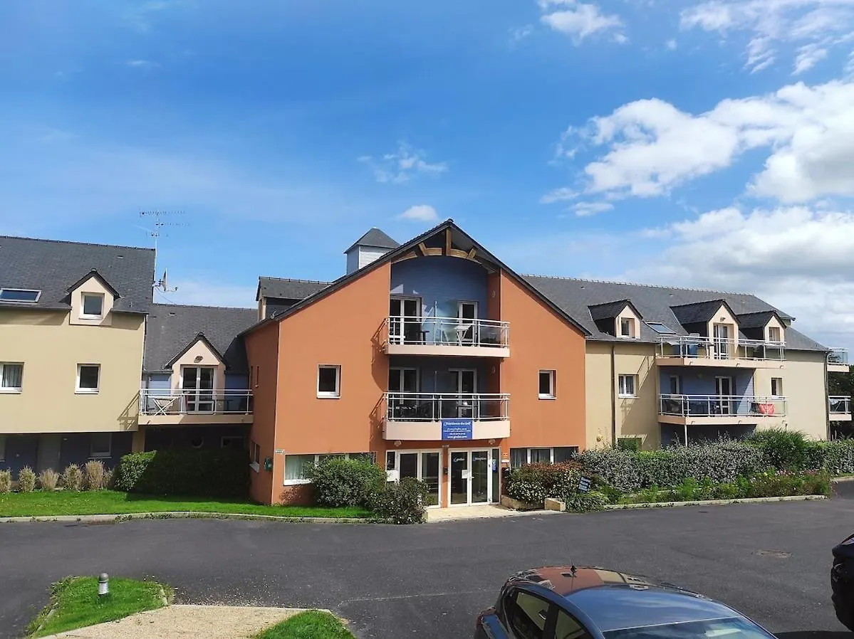 Appartement Dans Une Residence Avec Piscines Carantec Daire